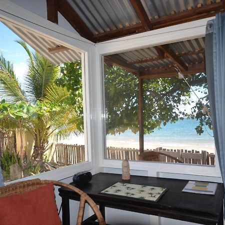 Katamah Beachfront Guesthouse Treasure Beach Exterior photo
