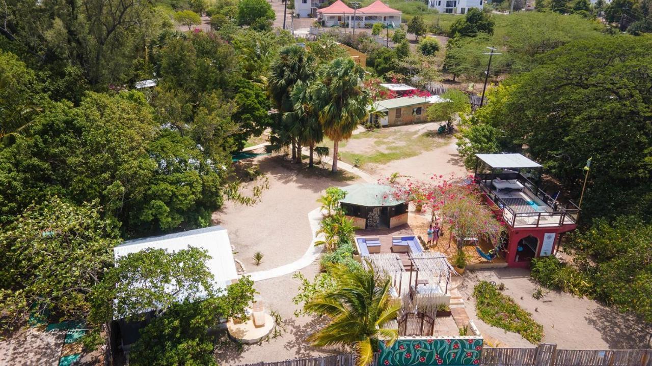 Katamah Beachfront Guesthouse Treasure Beach Exterior photo