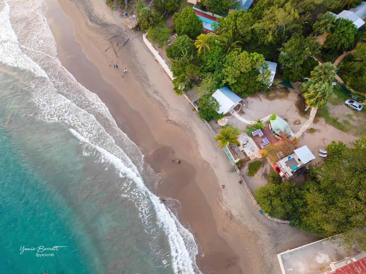 Katamah Beachfront Guesthouse Treasure Beach Exterior photo