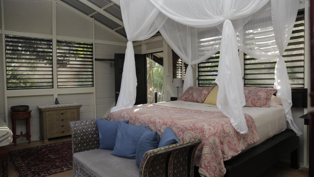 Katamah Beachfront Guesthouse Treasure Beach Room photo