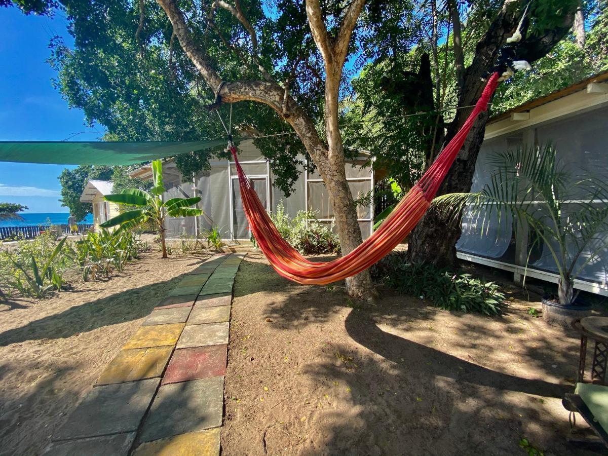 Katamah Beachfront Guesthouse Treasure Beach Exterior photo